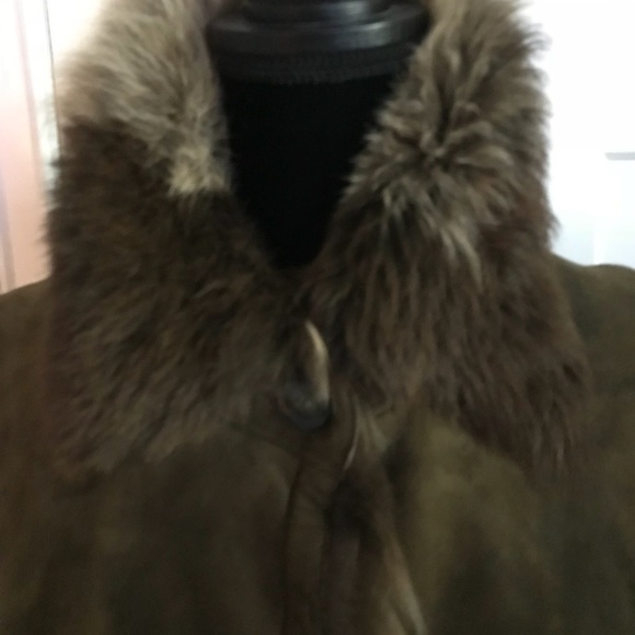 Genuine Shearling Coat - Picture 2 of 8